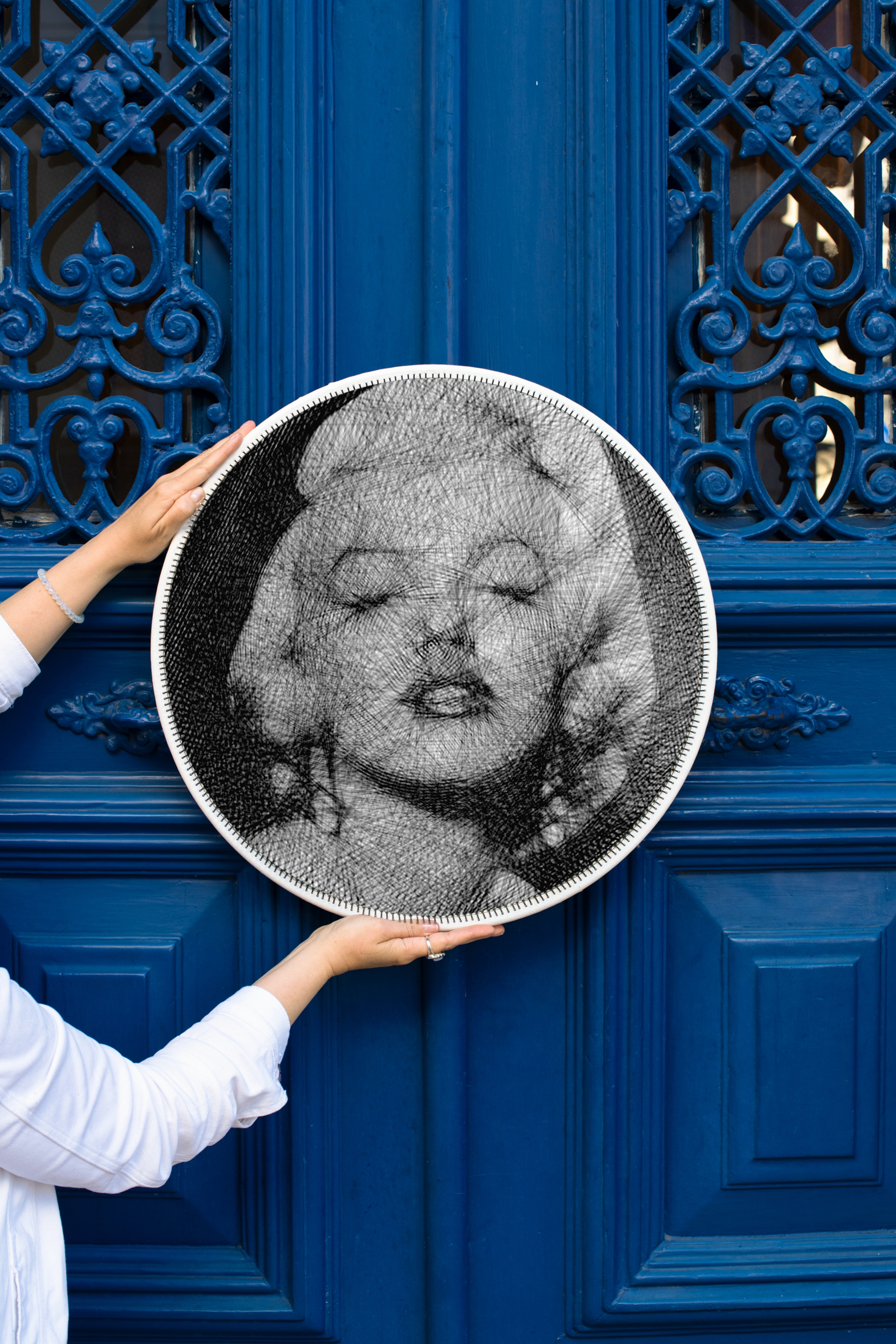 Marilyn Monroe thread portrait